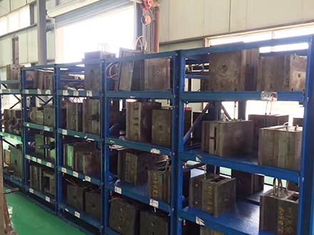 防撞扶手、無障礙扶手模具中心